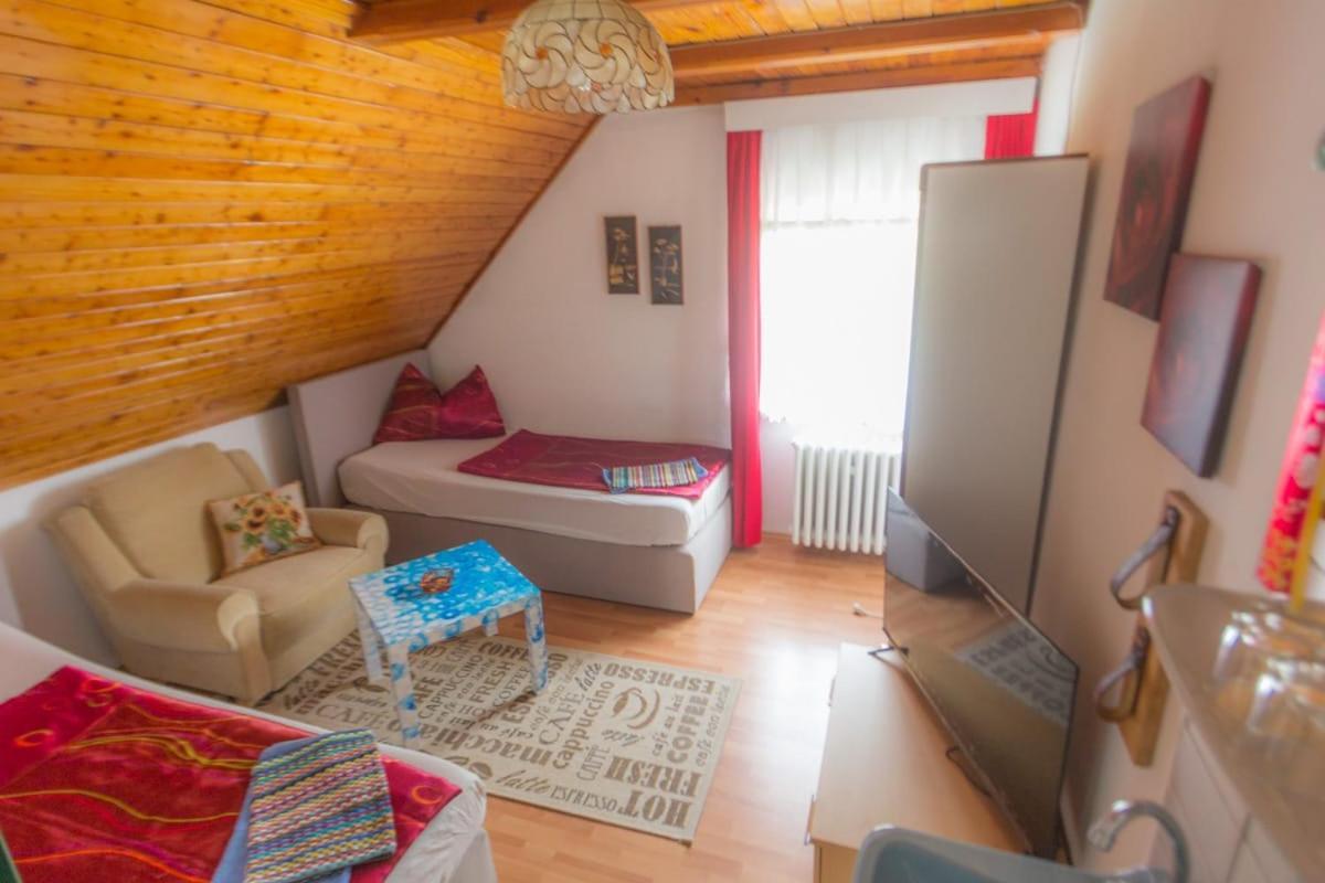 Pension Zum Taucher Gosen Exterior photo